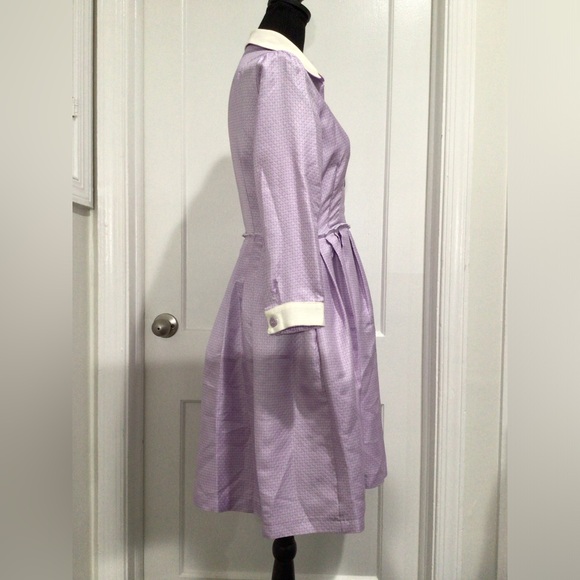 Lavender dress with collar and buttons - Picture 4 of 10